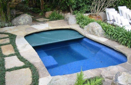 Does Installing a Safety Pool Cover Help